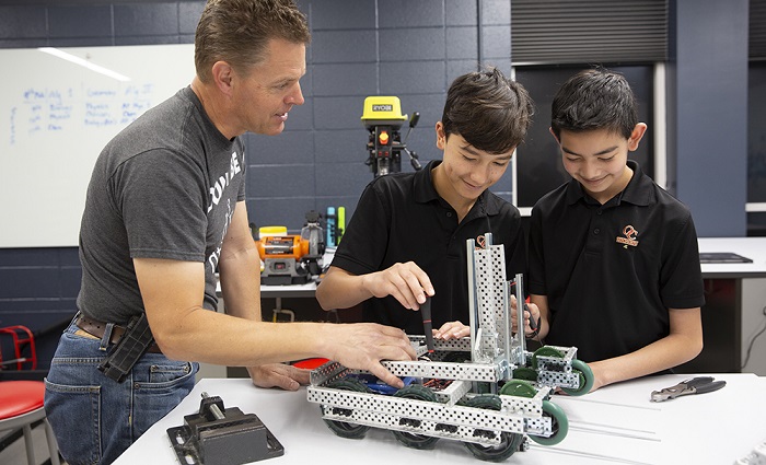 Oaks Christian Engineering and RoboticsC